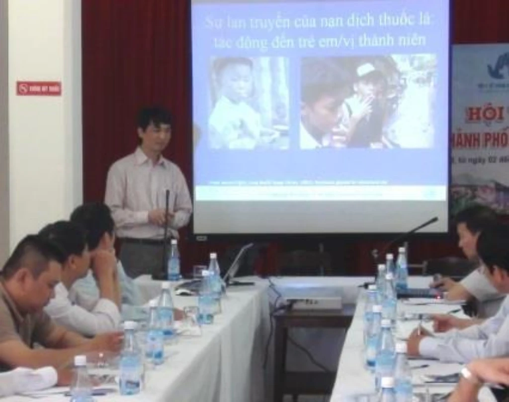 HB finds higher economic costs of smoking in Vietnam