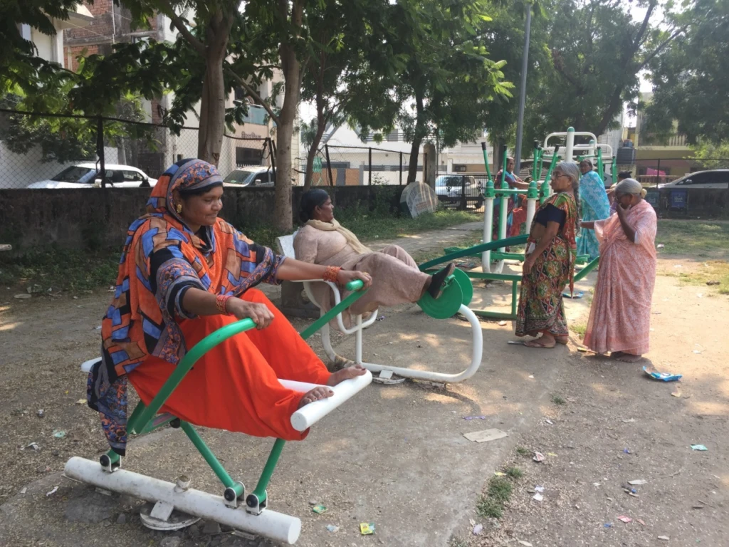 Residents of Gittikhdan, Nagpur enjoy the benefits of a walking club