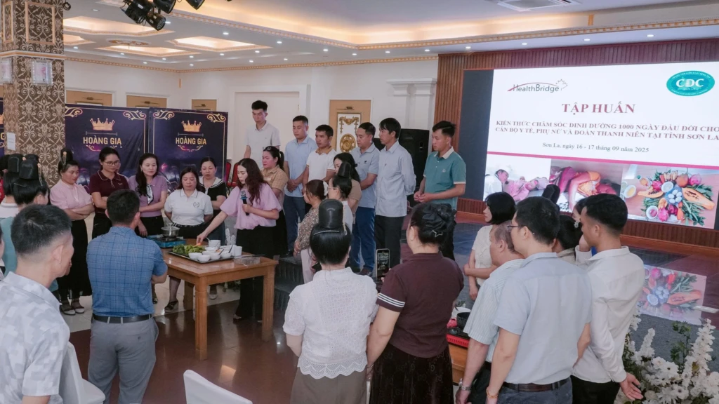 Training course to help build healthier furthers for mothers and children in Son La, Vietnam