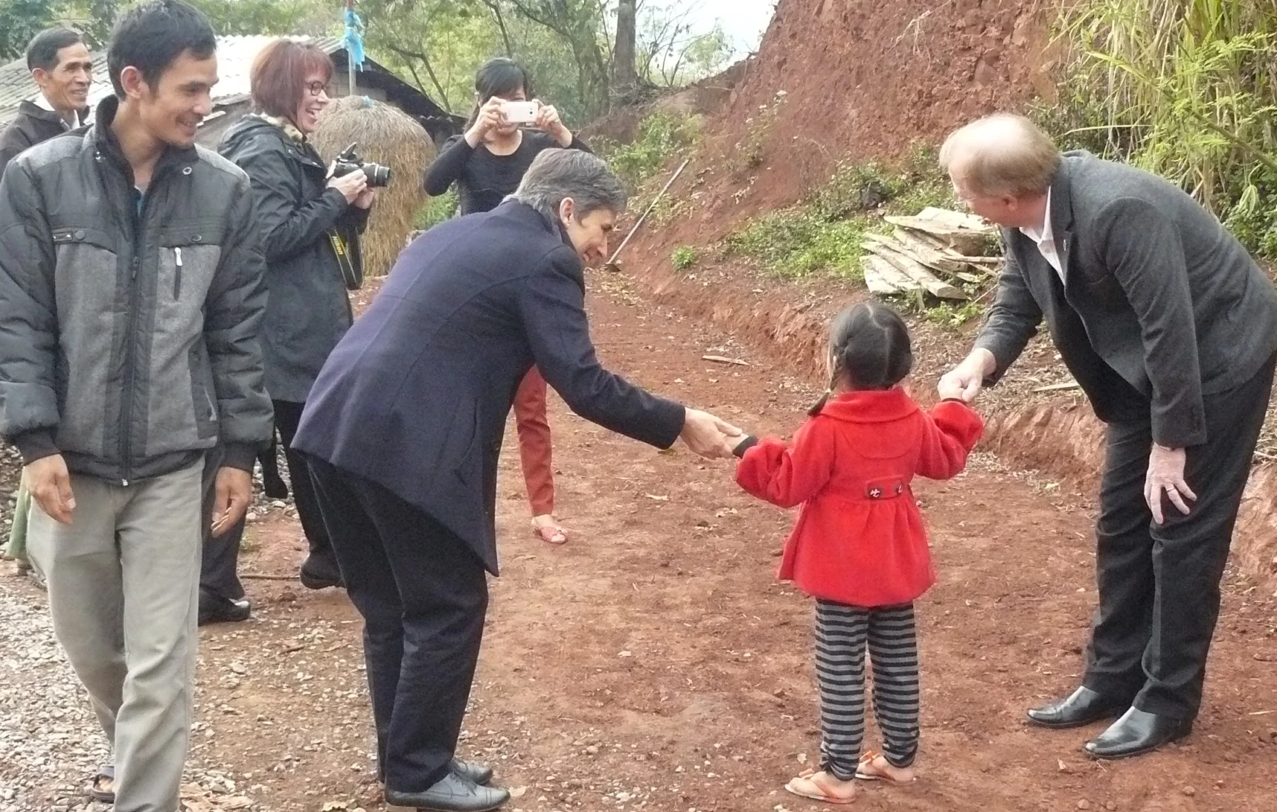 Ambassadors visit nutrition project in Vietnam