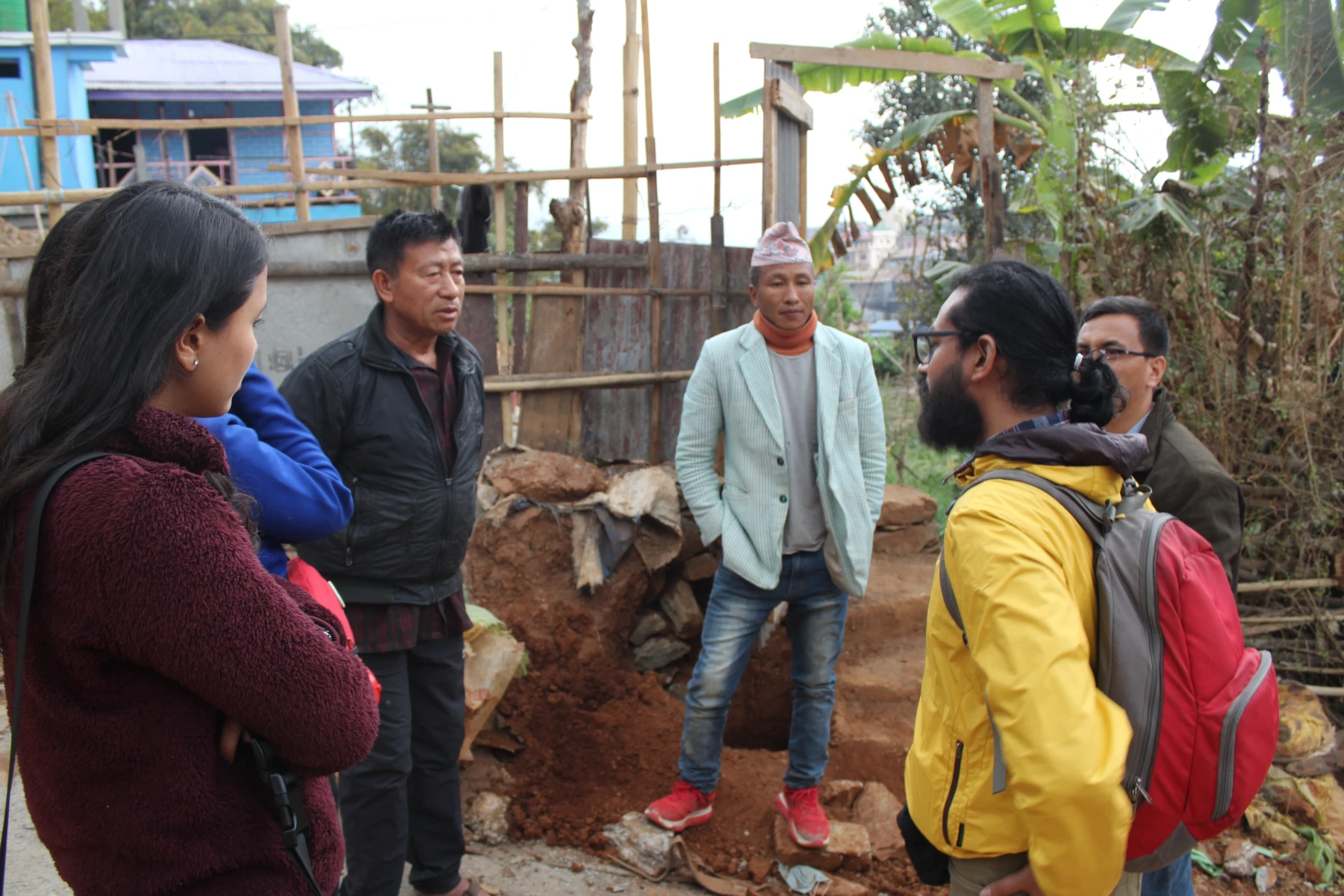 Consultation with academician andculture activist on the need for cultural reflection in new town developmentproject