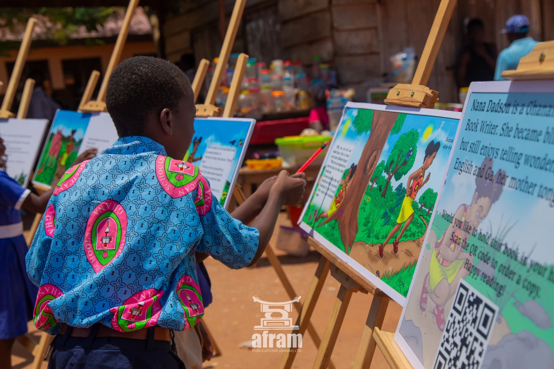 Ghana Book Stroll Interaction4 j