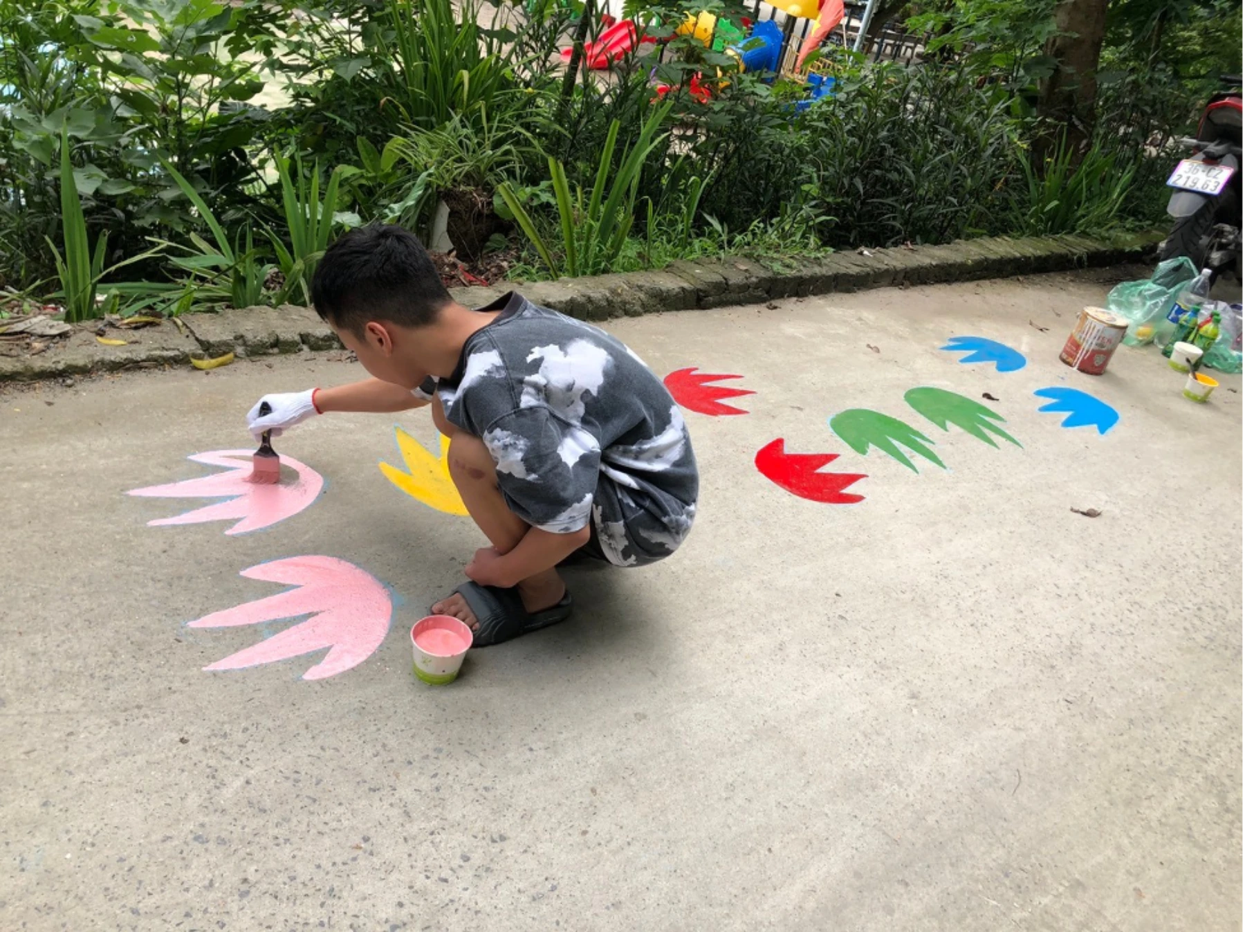 Vietnam boy painting