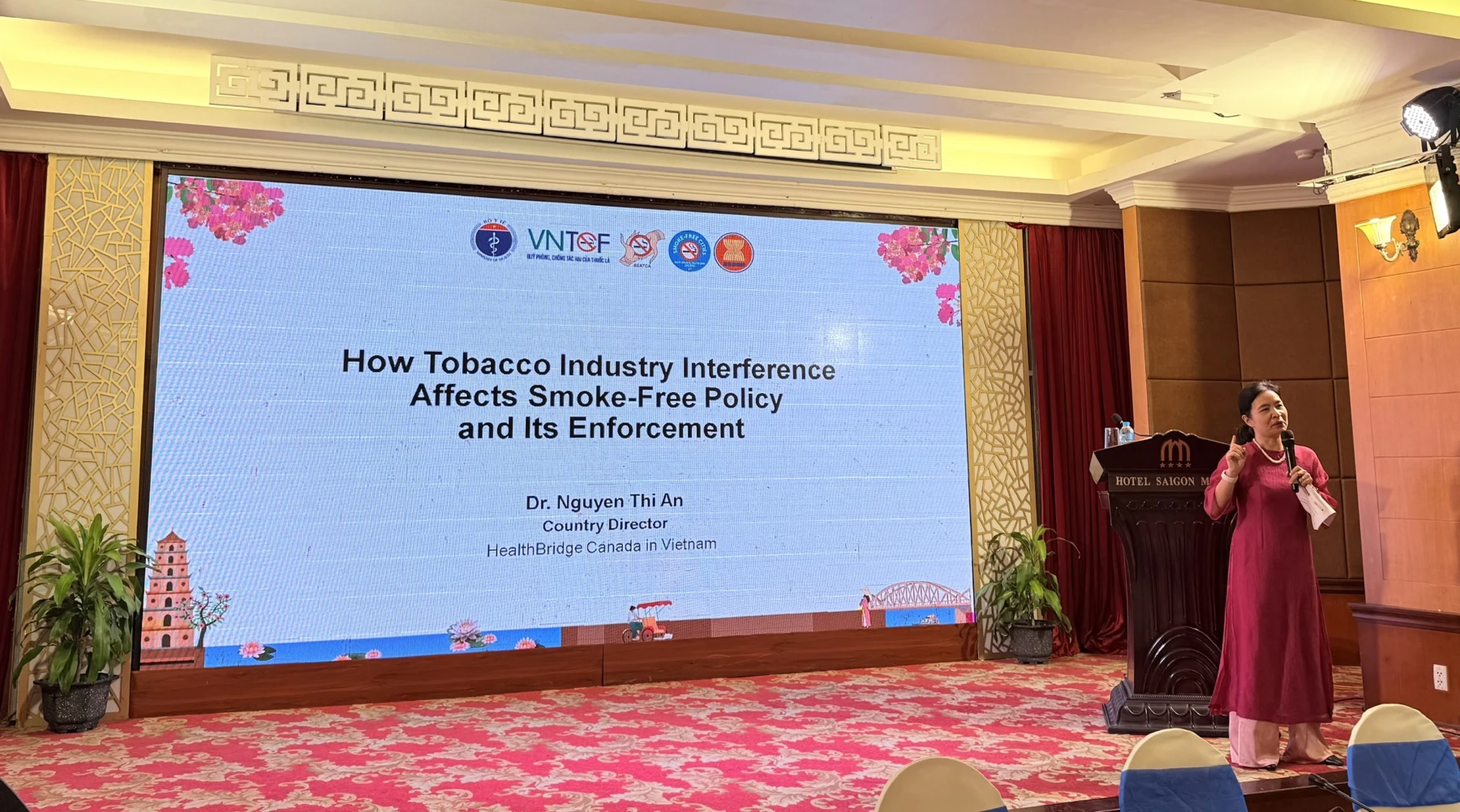 Dr Nguyen Thi An presenting