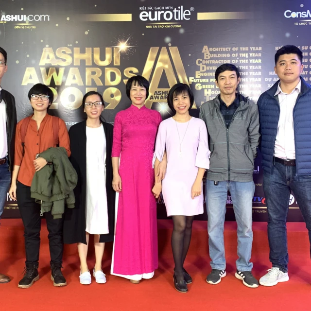 <p>HealthBridge’s Project Building a Community Garden in Tan Mai Ward, Hanoi Wins Joint Effort Project of the Year</p>
